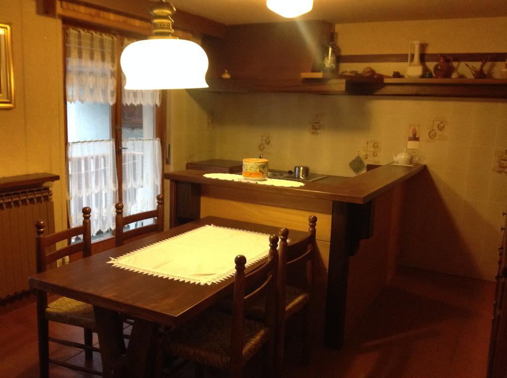 Albergo Castello Da Bonino Champorcher Oda fotoğraf